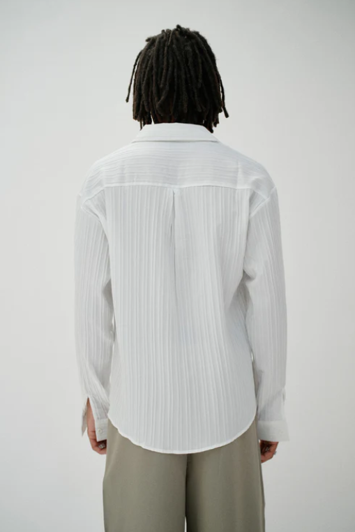 SLEEK LONG SLEEVE SHIRT